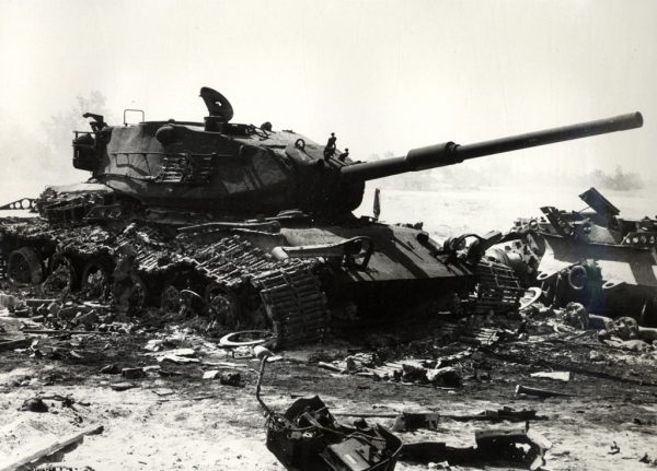 4차 중동전쟁에서 파괴된 이스라엘군 전차. [사진=도서출판 부키]